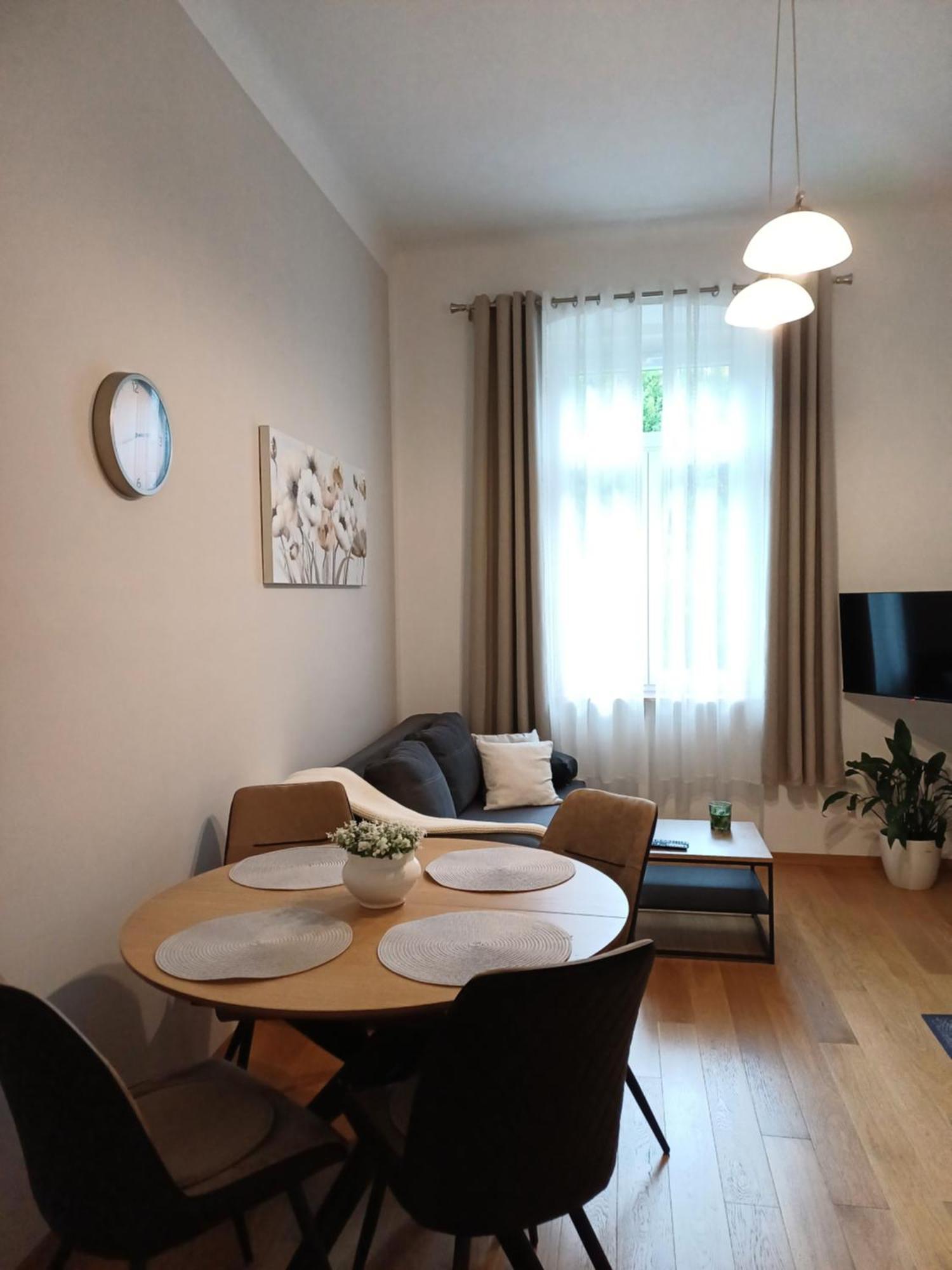 Apartment Zdenka - 100 M From The Beach أوباتيا المظهر الخارجي الصورة